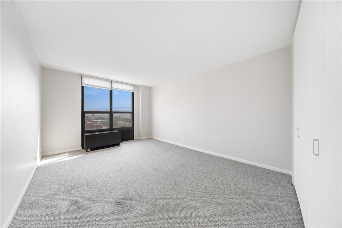 901 S PLYMOUTH Court Unit: 802