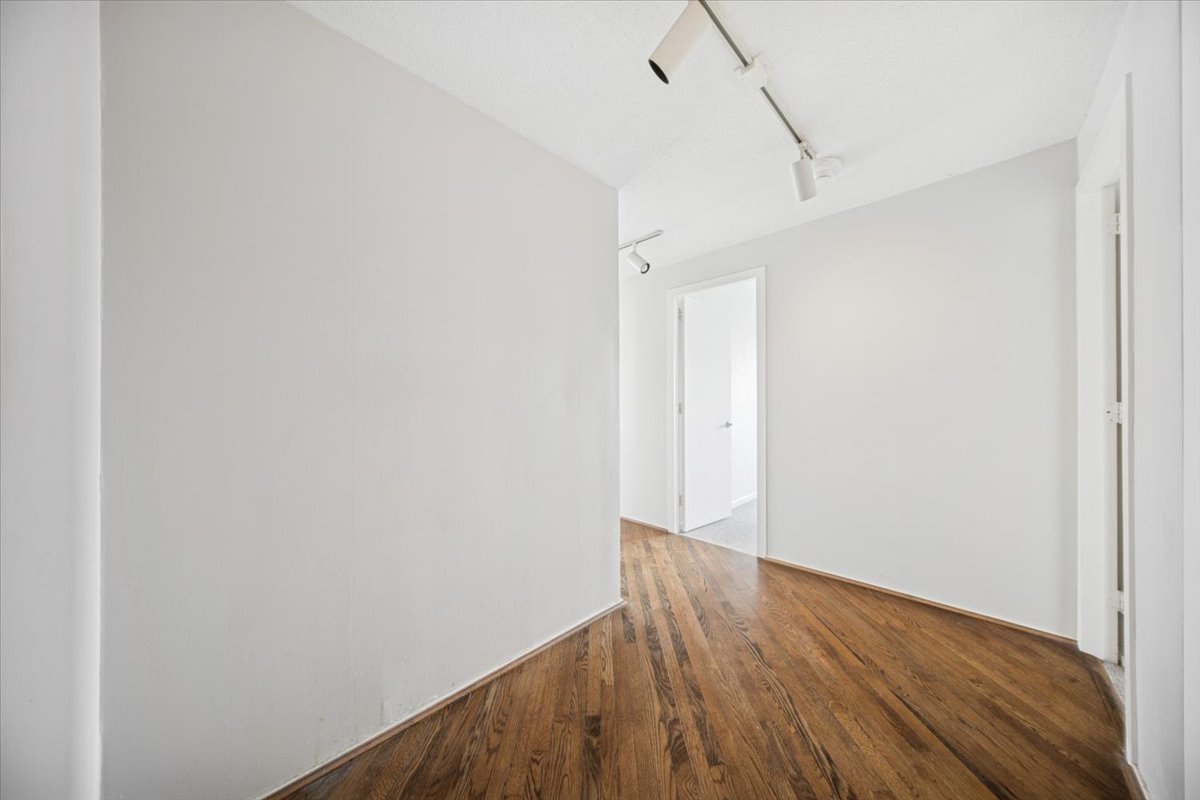 901 S PLYMOUTH Court Unit: 802