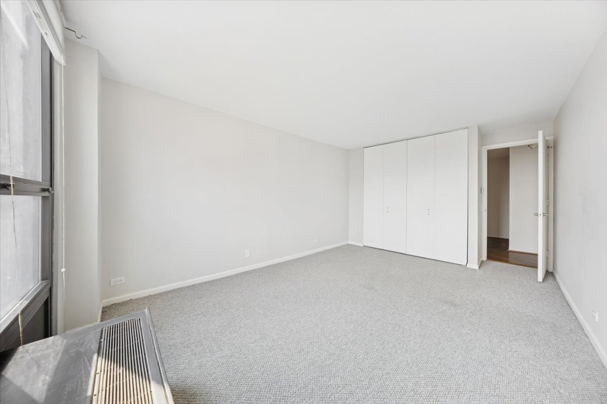 901 S PLYMOUTH Court Unit: 802