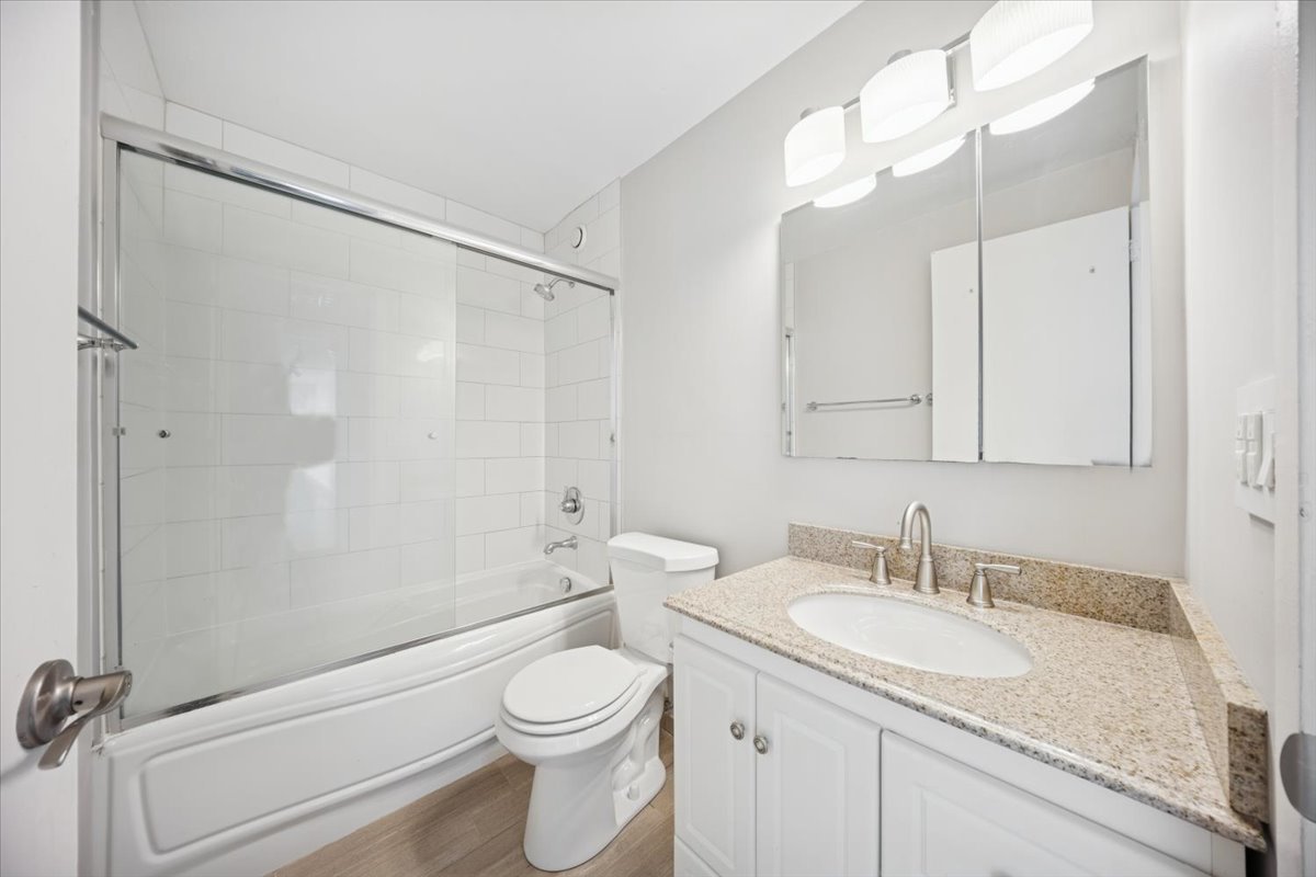 901 S PLYMOUTH Court Unit: 802