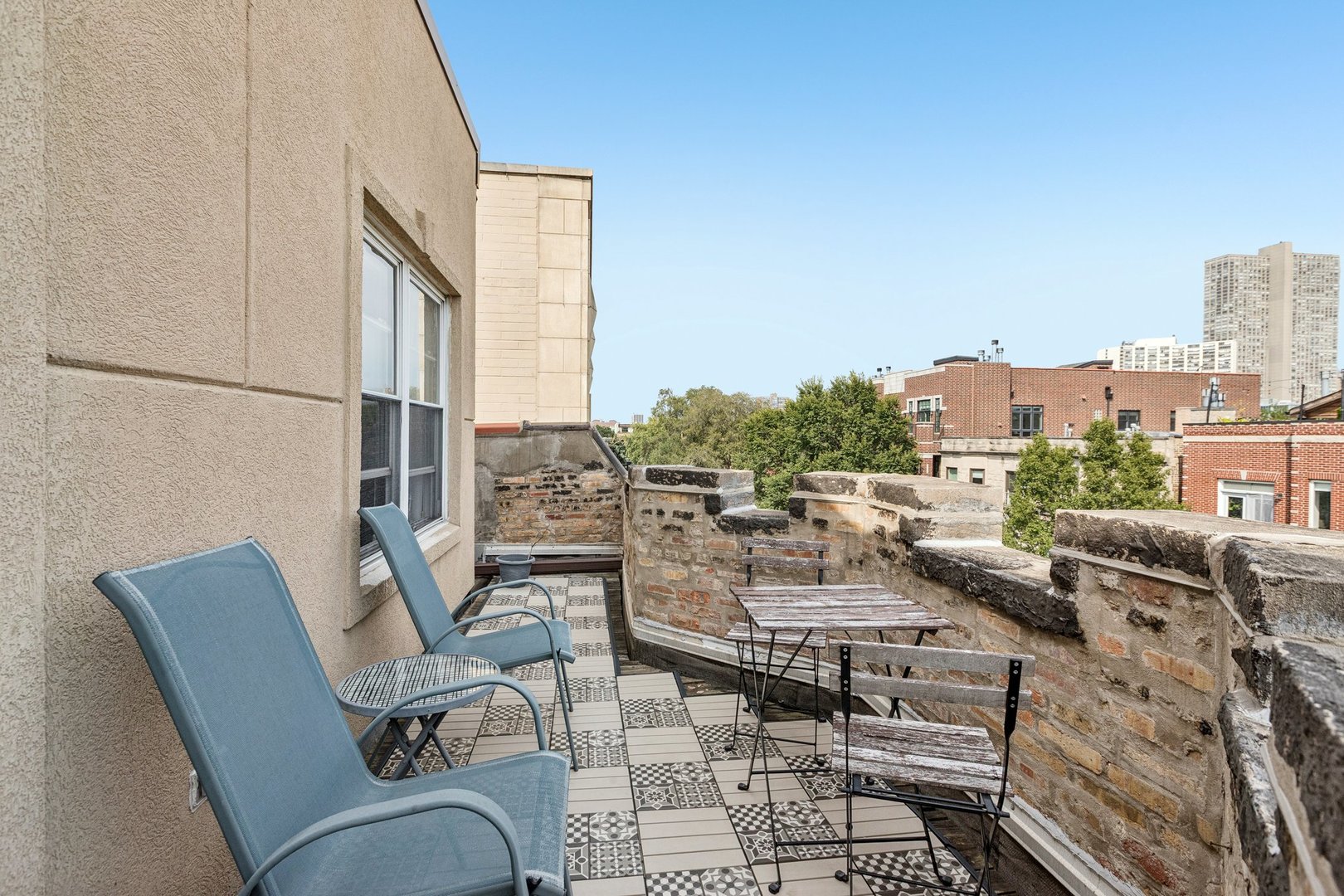 3750 N Wilton Avenue Unit: 5