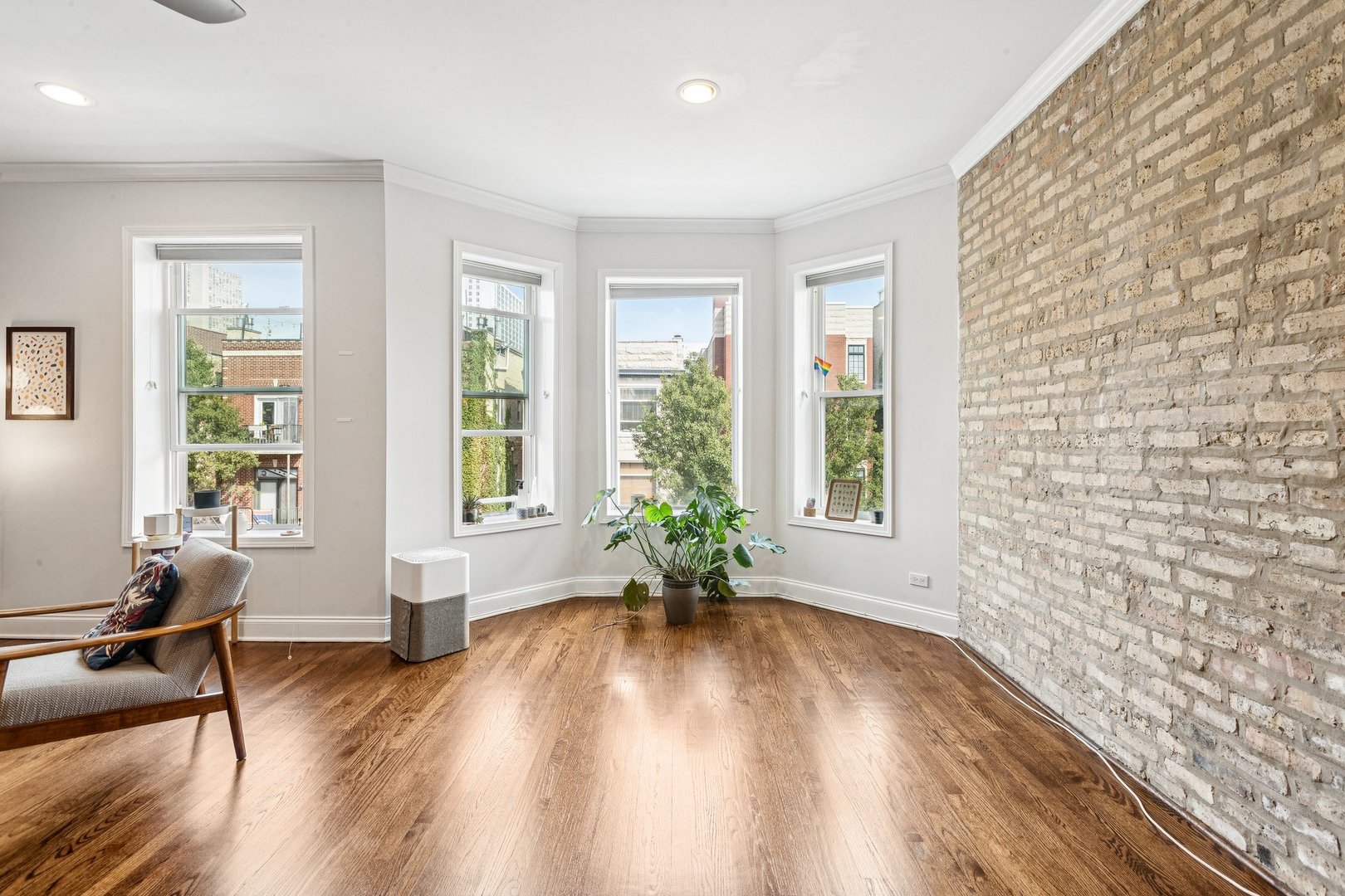 3750 N Wilton Avenue Unit: 5