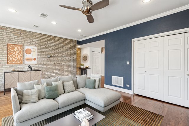 3750 N Wilton Avenue Unit: 5