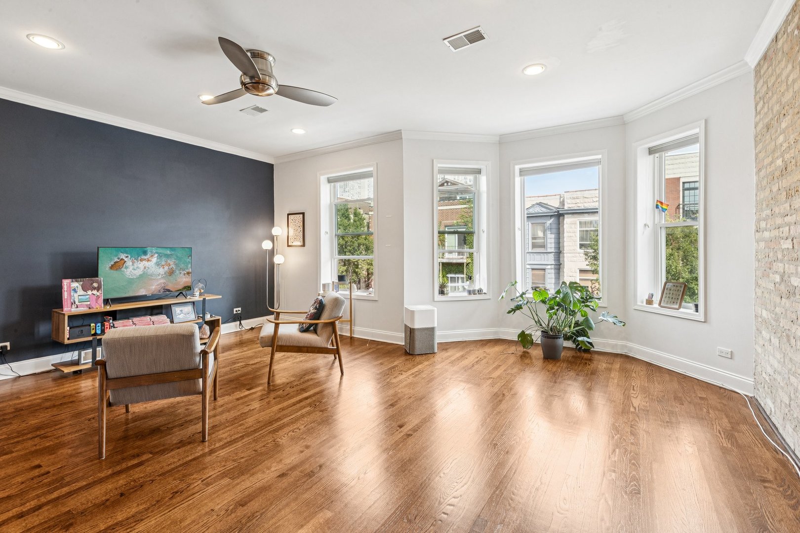 3750 N Wilton Avenue Unit: 5