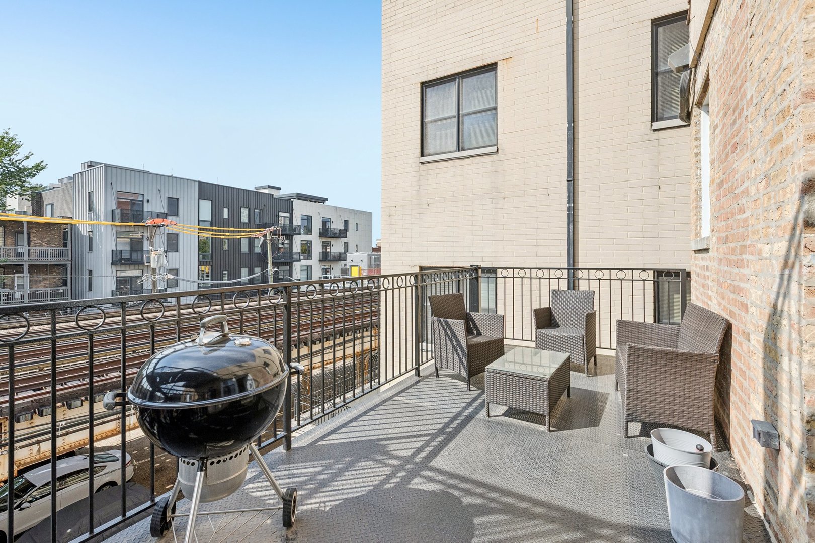 3750 N Wilton Avenue Unit: 5