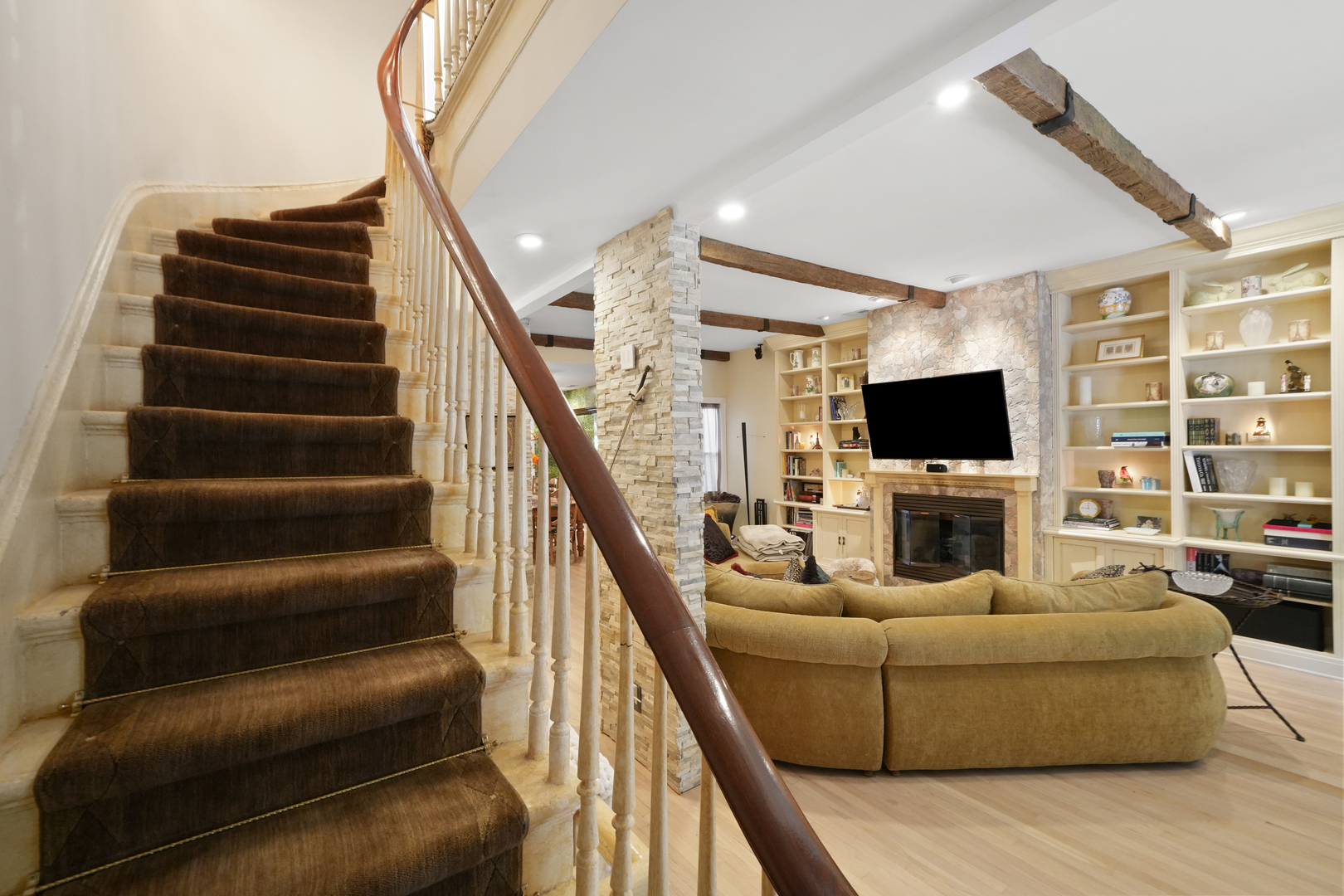 1530 W Monroe Street