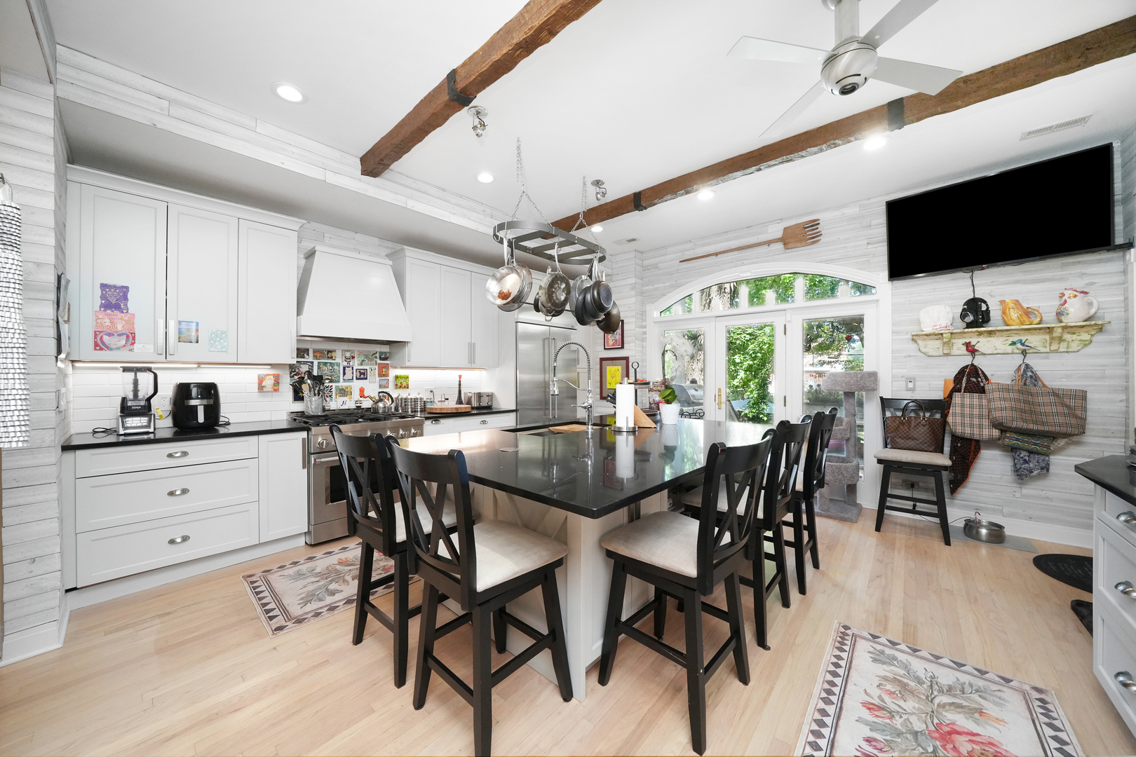 1530 W Monroe Street