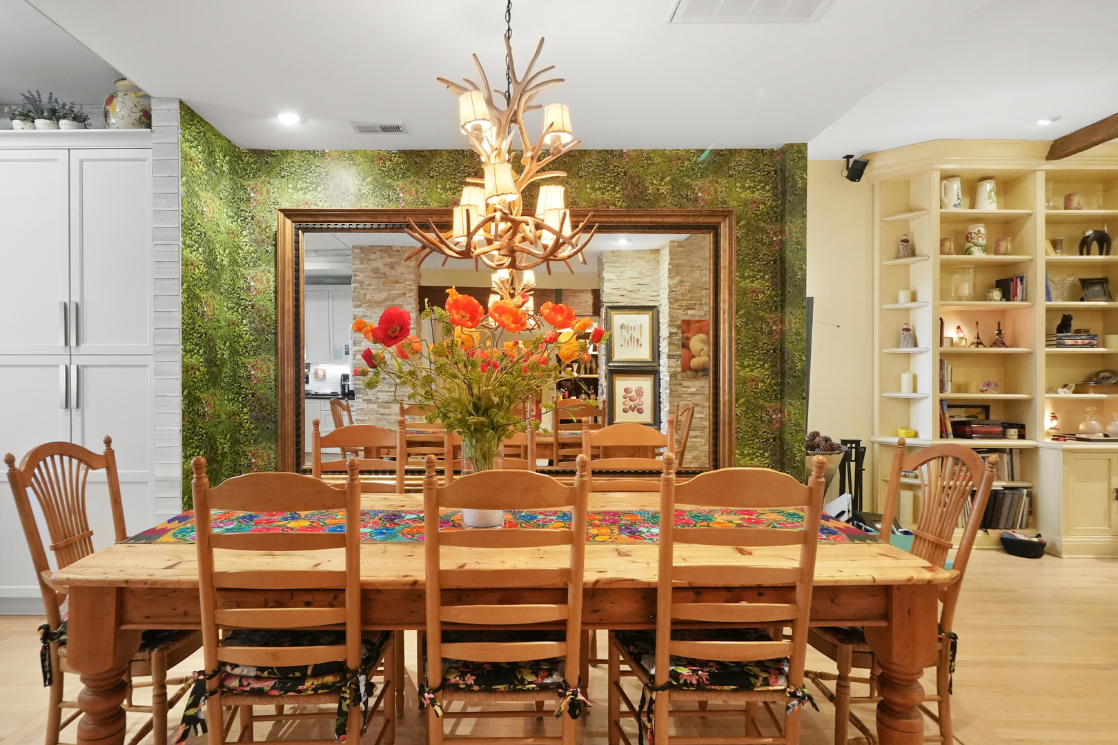 1530 W Monroe Street