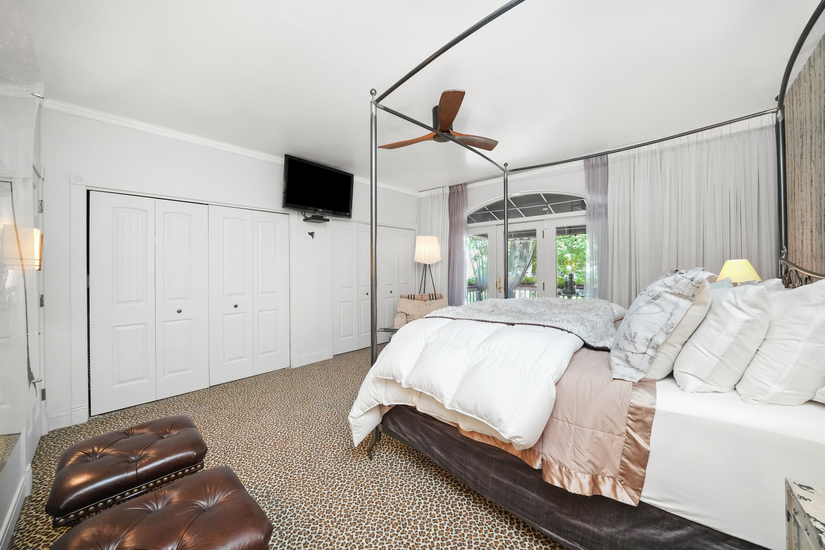 1530 W Monroe Street