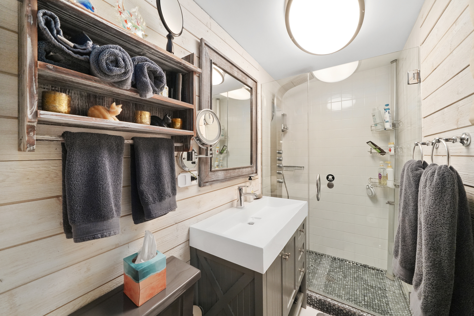 1530 W Monroe Street