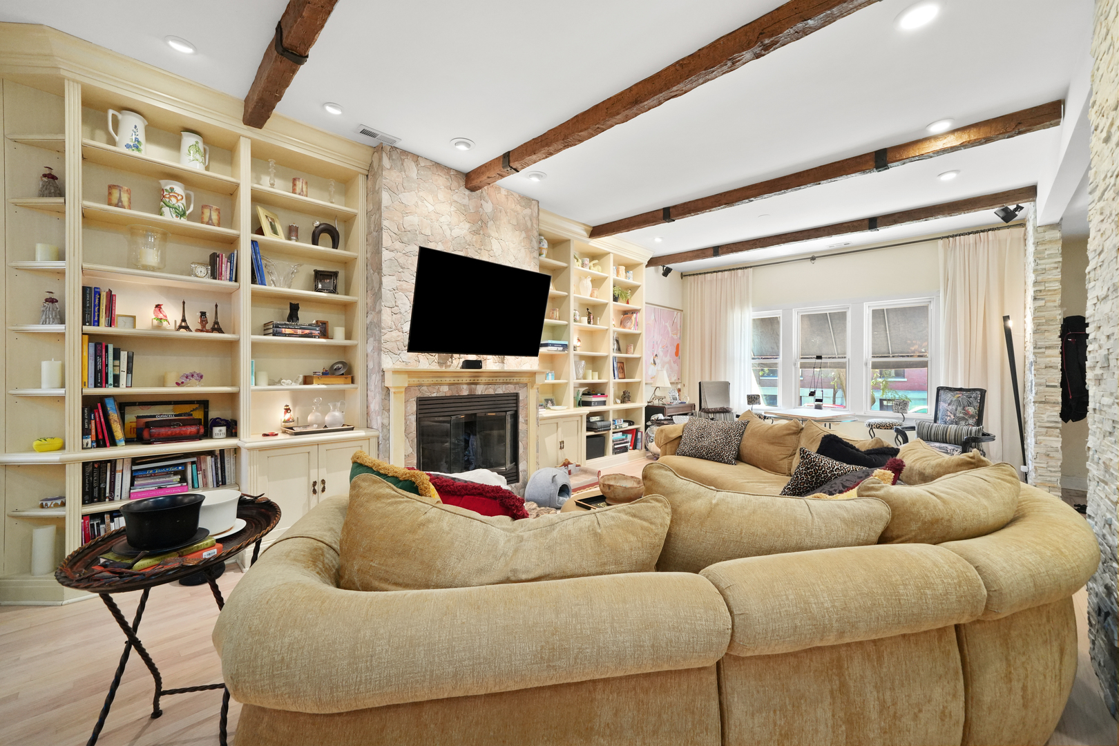 1530 W Monroe Street