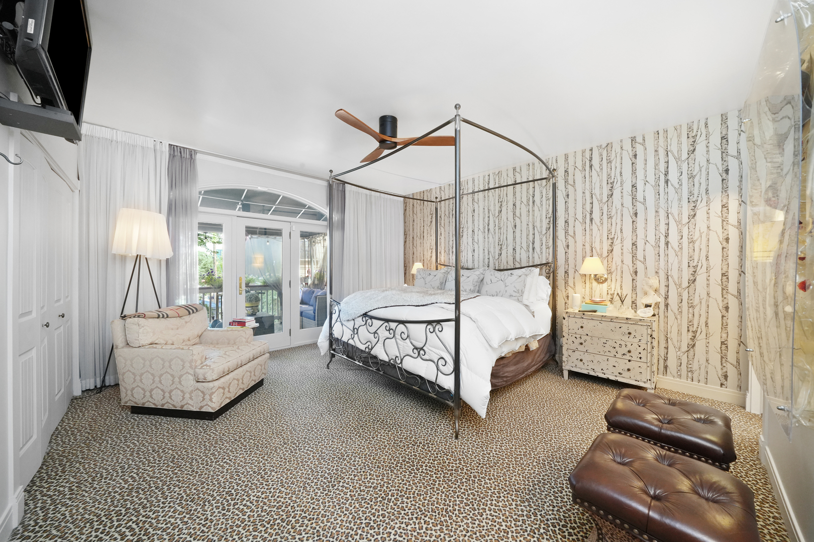 1530 W Monroe Street