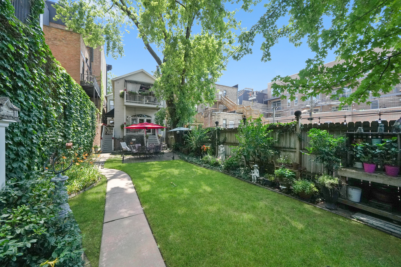 1530 W Monroe Street