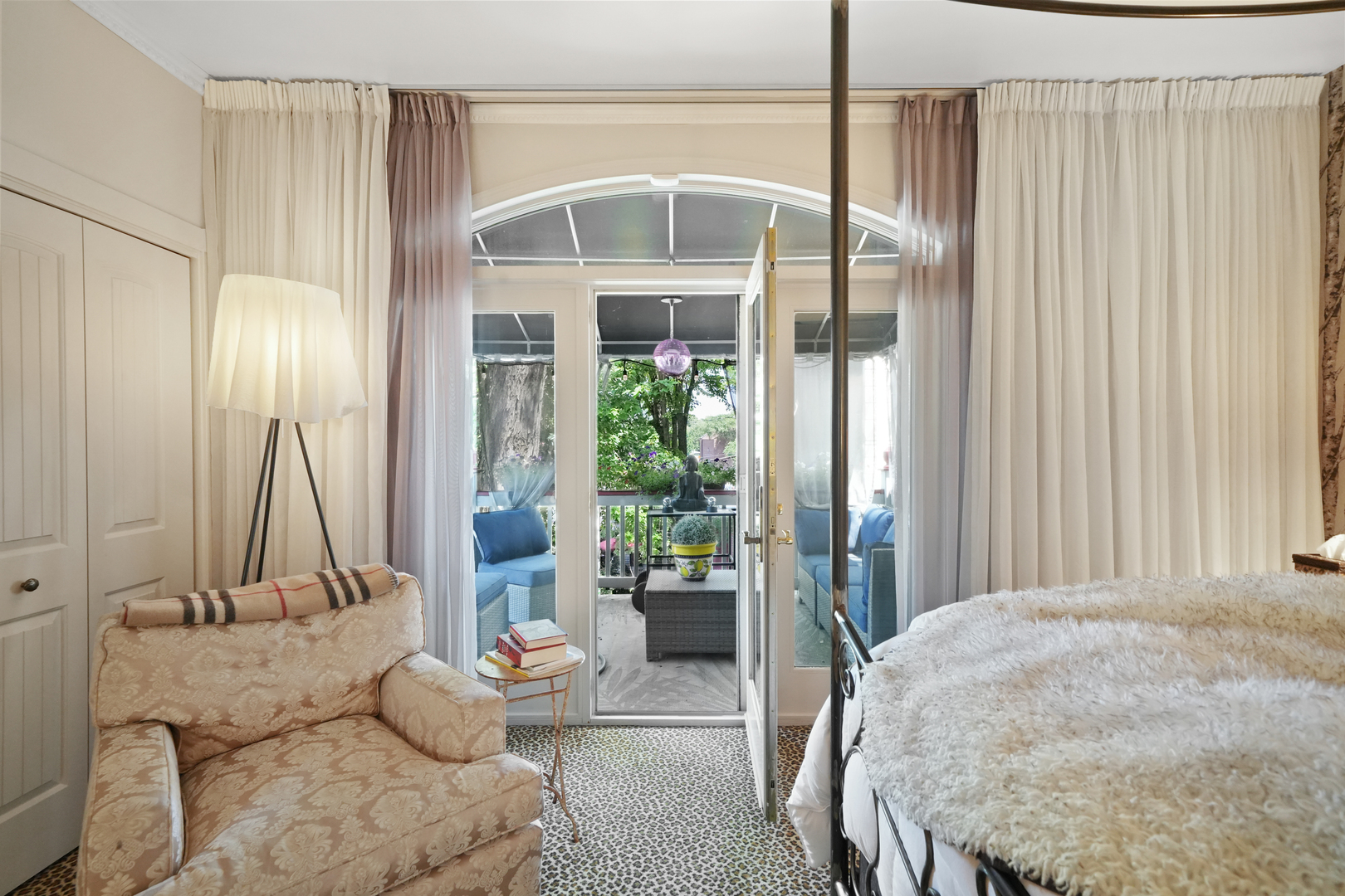 1530 W Monroe Street