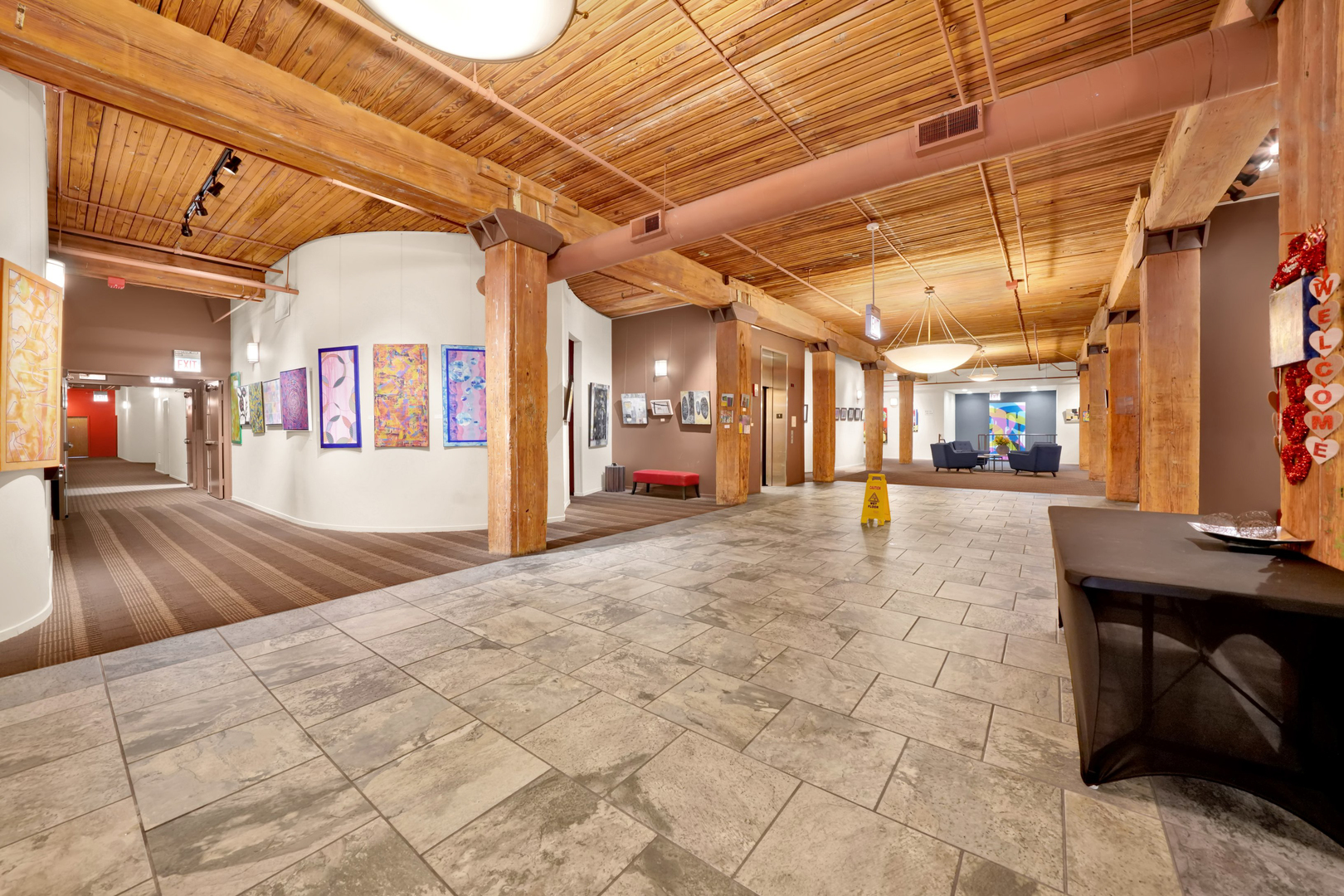 550 N Kingsbury Street Unit: 312