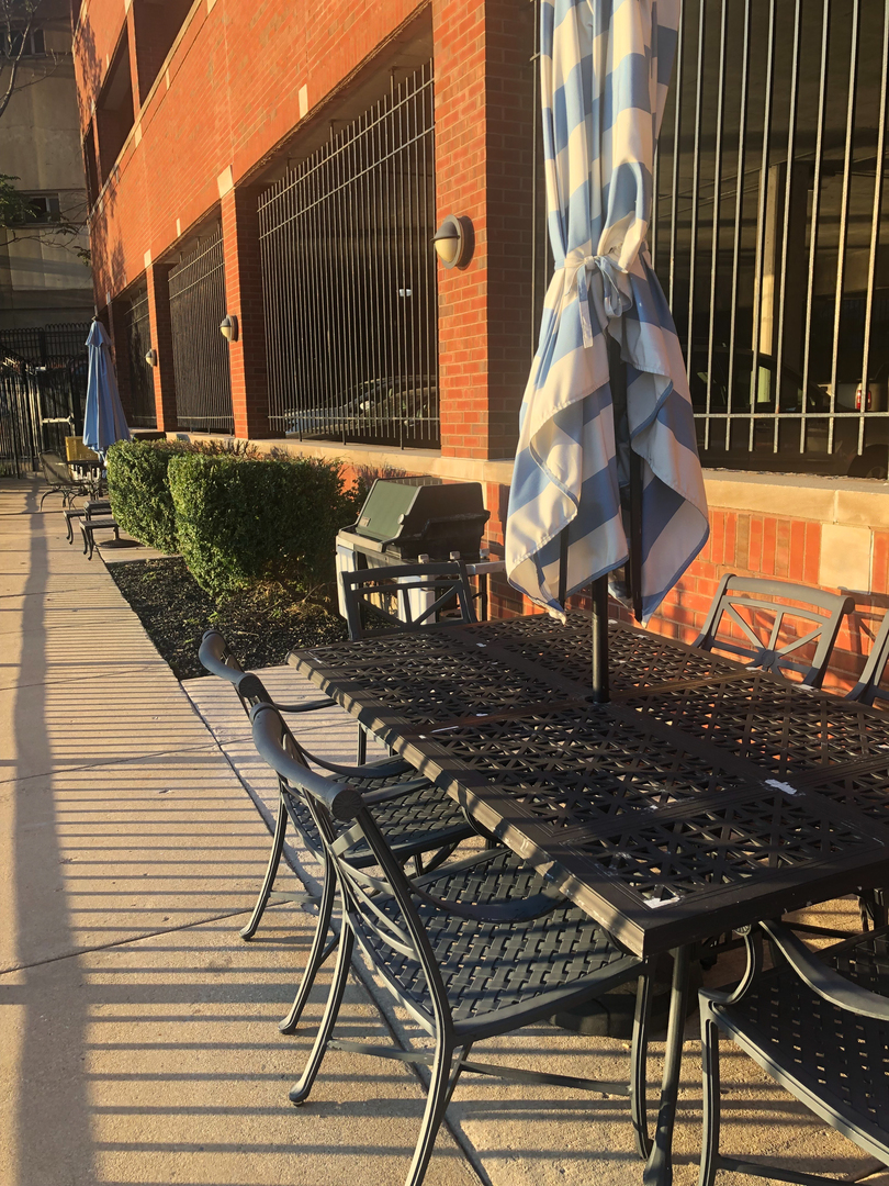 550 N Kingsbury Street Unit: 312