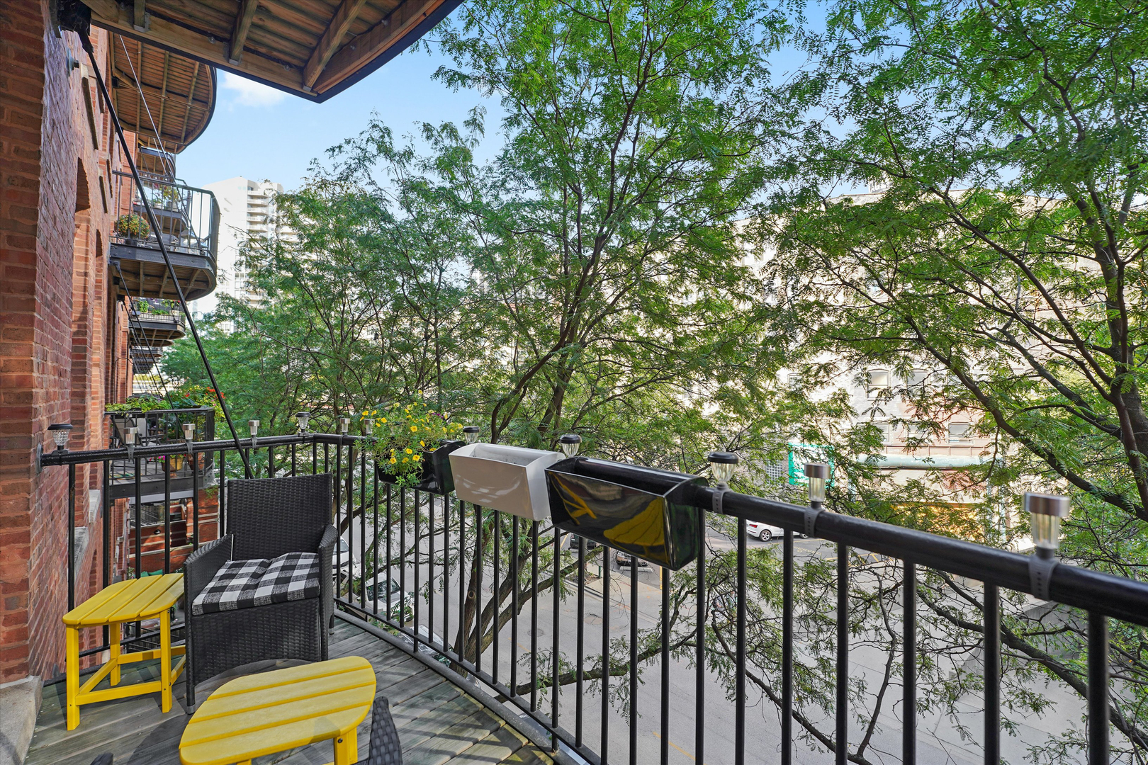 550 N Kingsbury Street Unit: 312