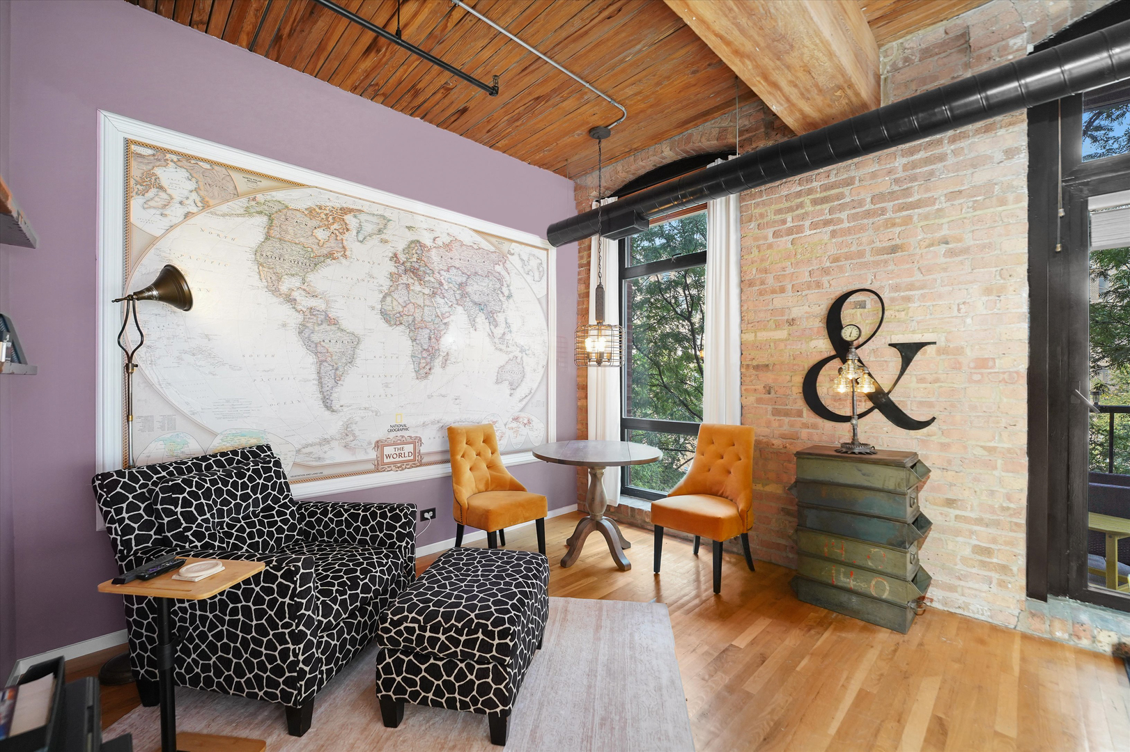 550 N Kingsbury Street Unit: 312