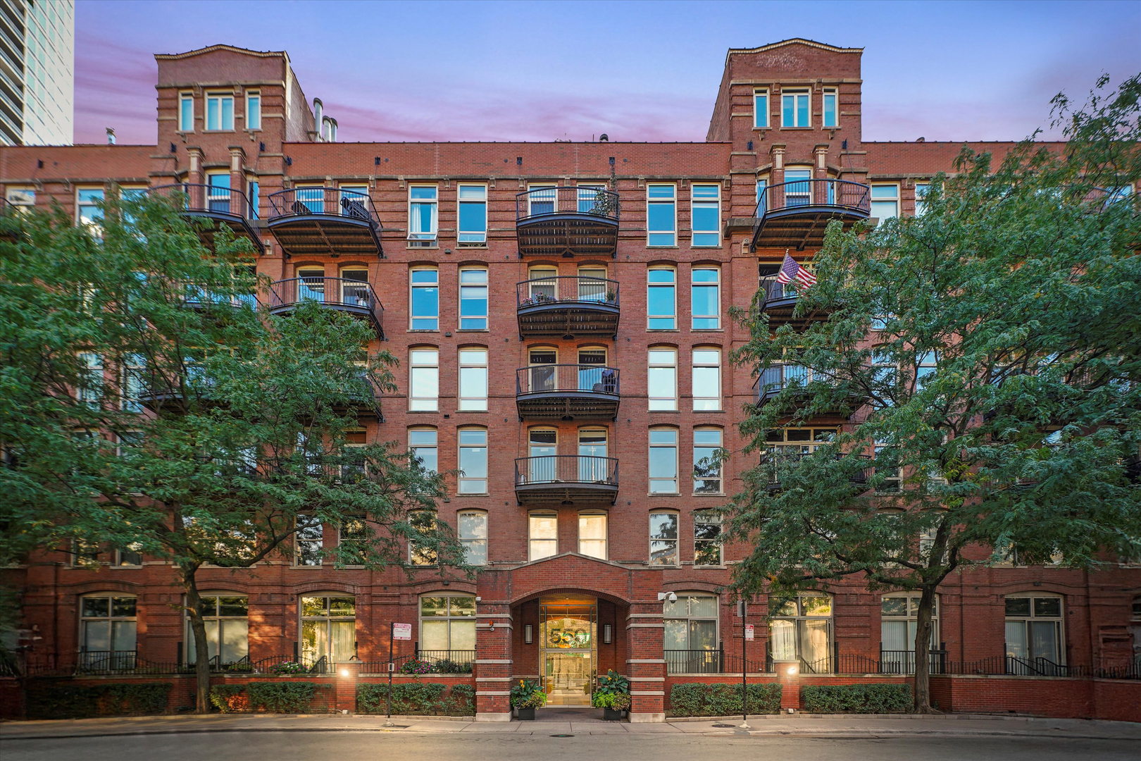 550 N Kingsbury Street Unit: 312