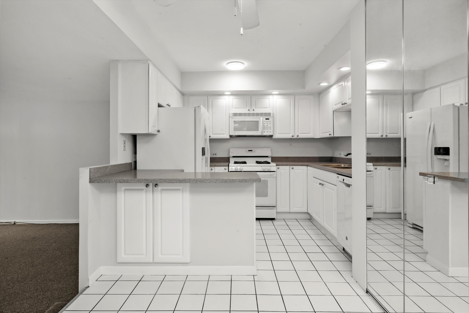 230 E Ontario Street Unit: 2201