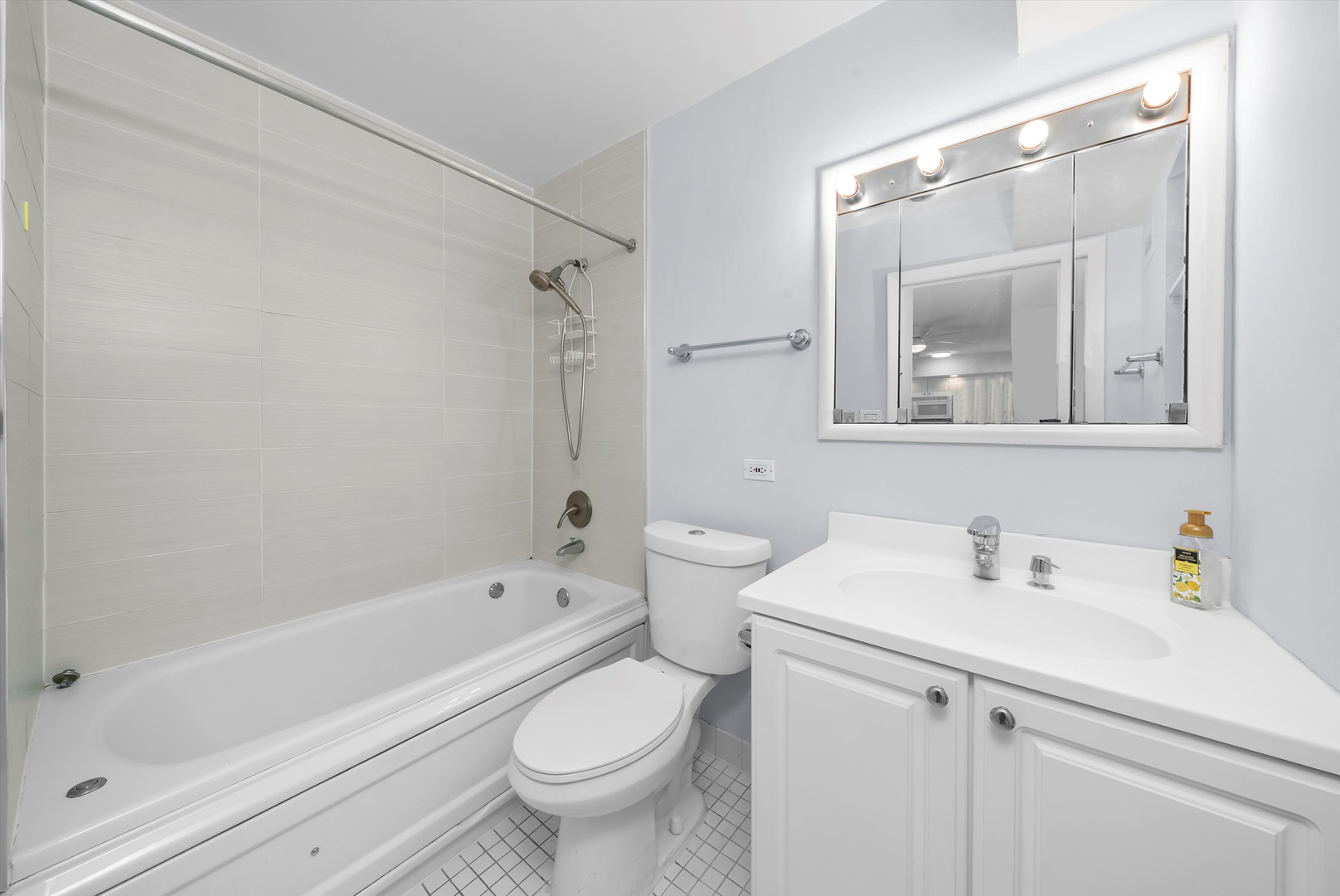 230 E Ontario Street Unit: 2201