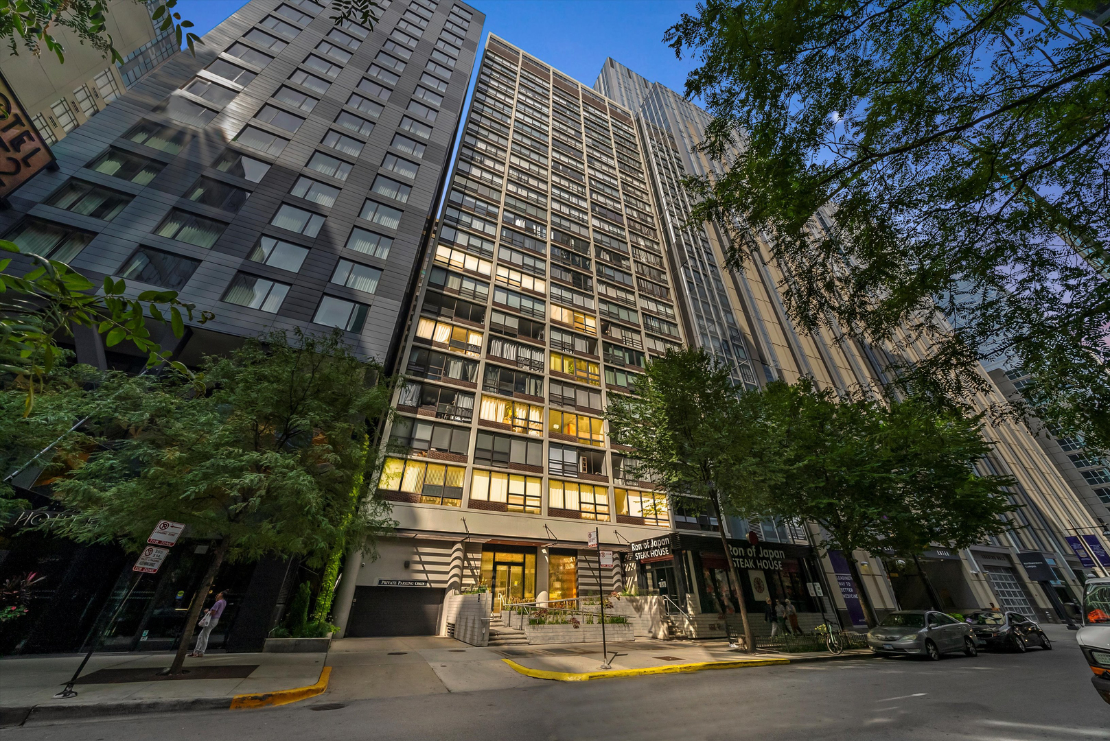 230 E Ontario Street Unit: 2201