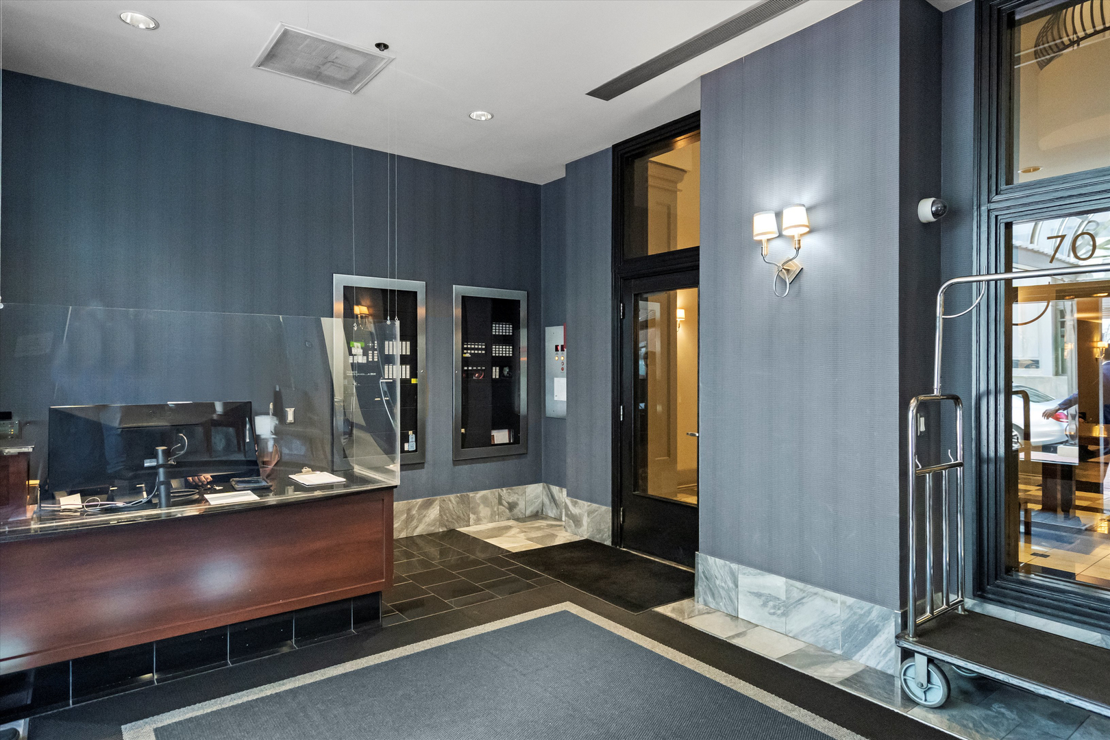 70 W Huron Street Unit: 2604