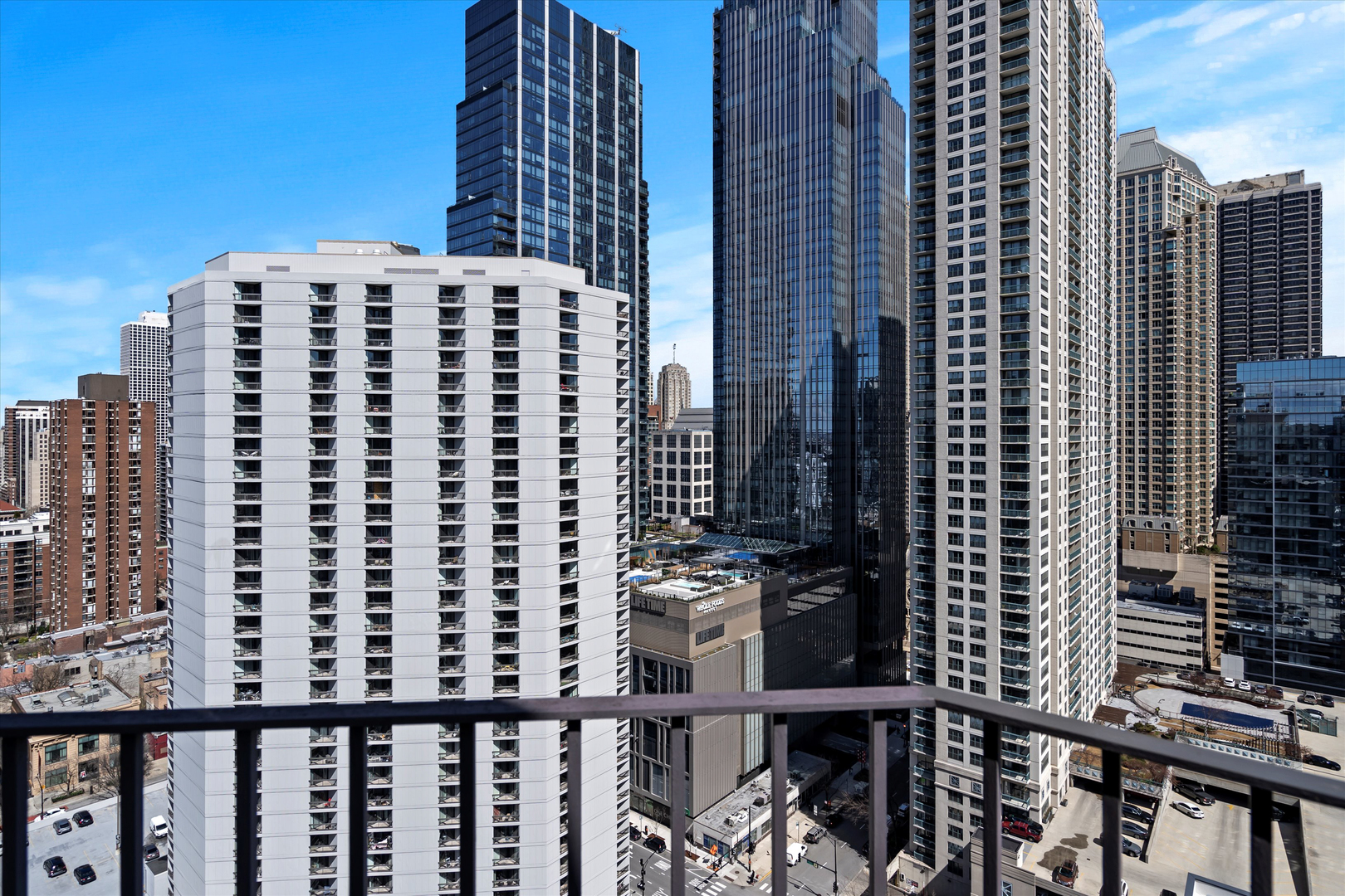 70 W Huron Street Unit: 2604