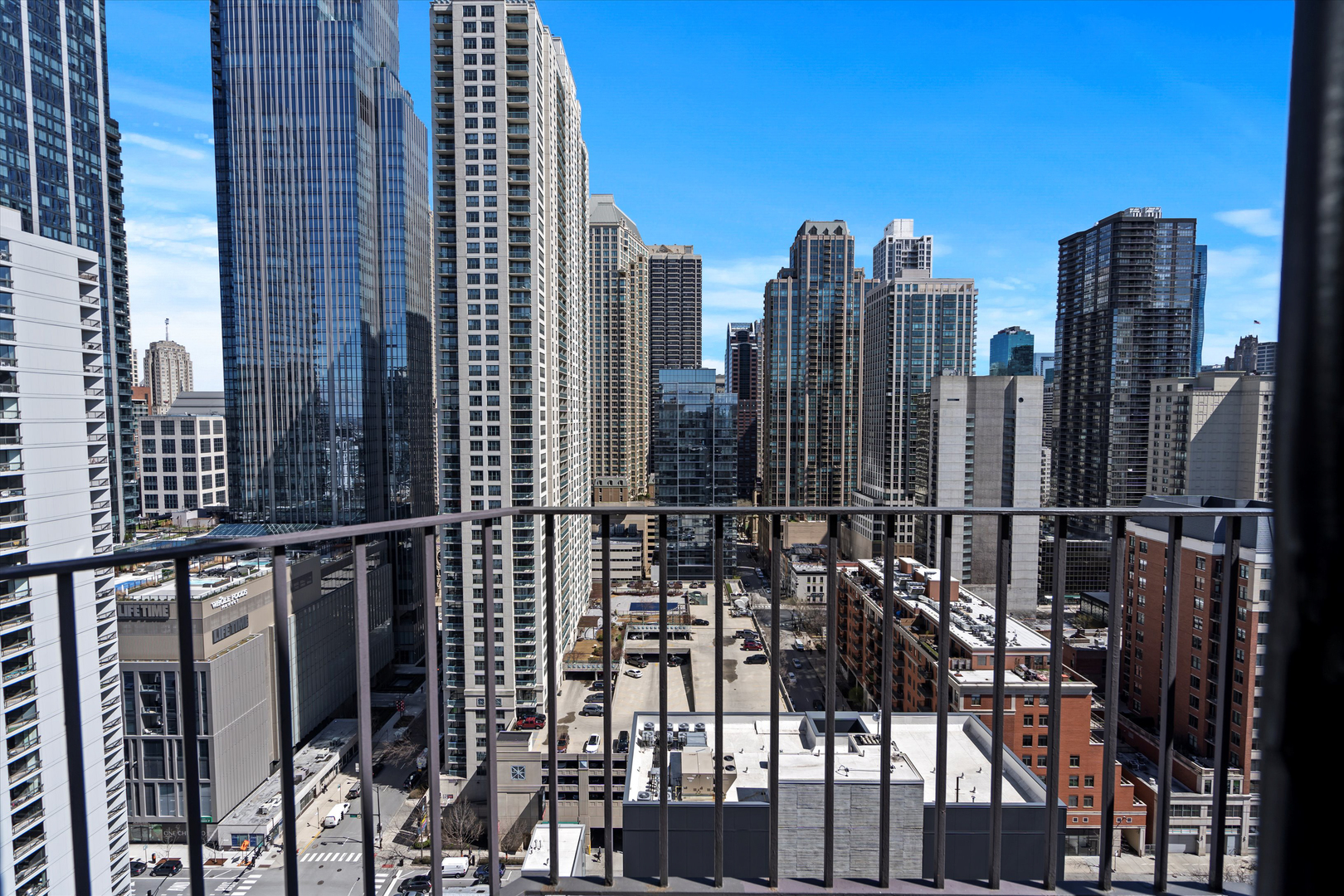 70 W Huron Street Unit: 2604