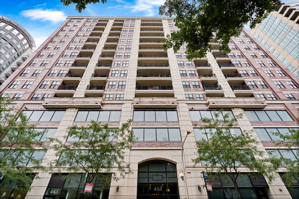 451 W HURON Street Unit: 505