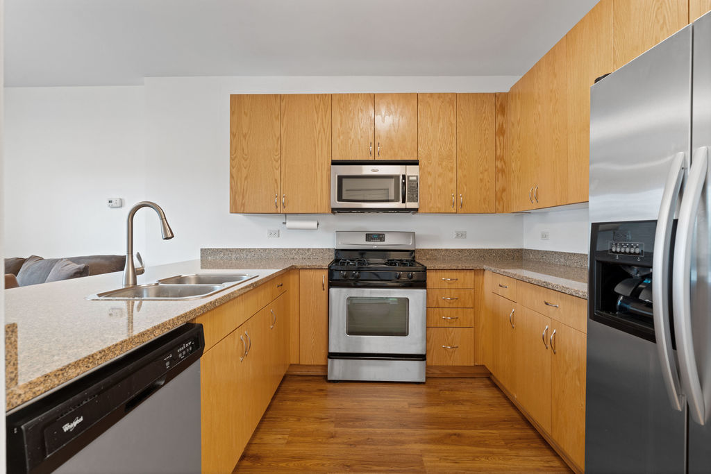 451 W HURON Street Unit: 505
