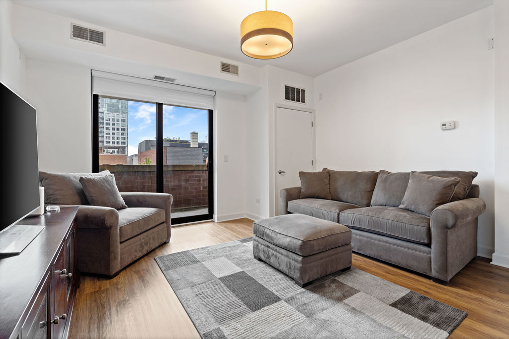 451 W HURON Street Unit: 505