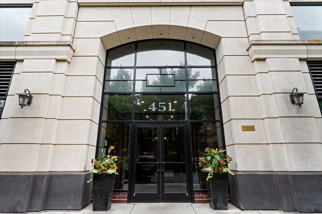 451 W HURON Street Unit: 505