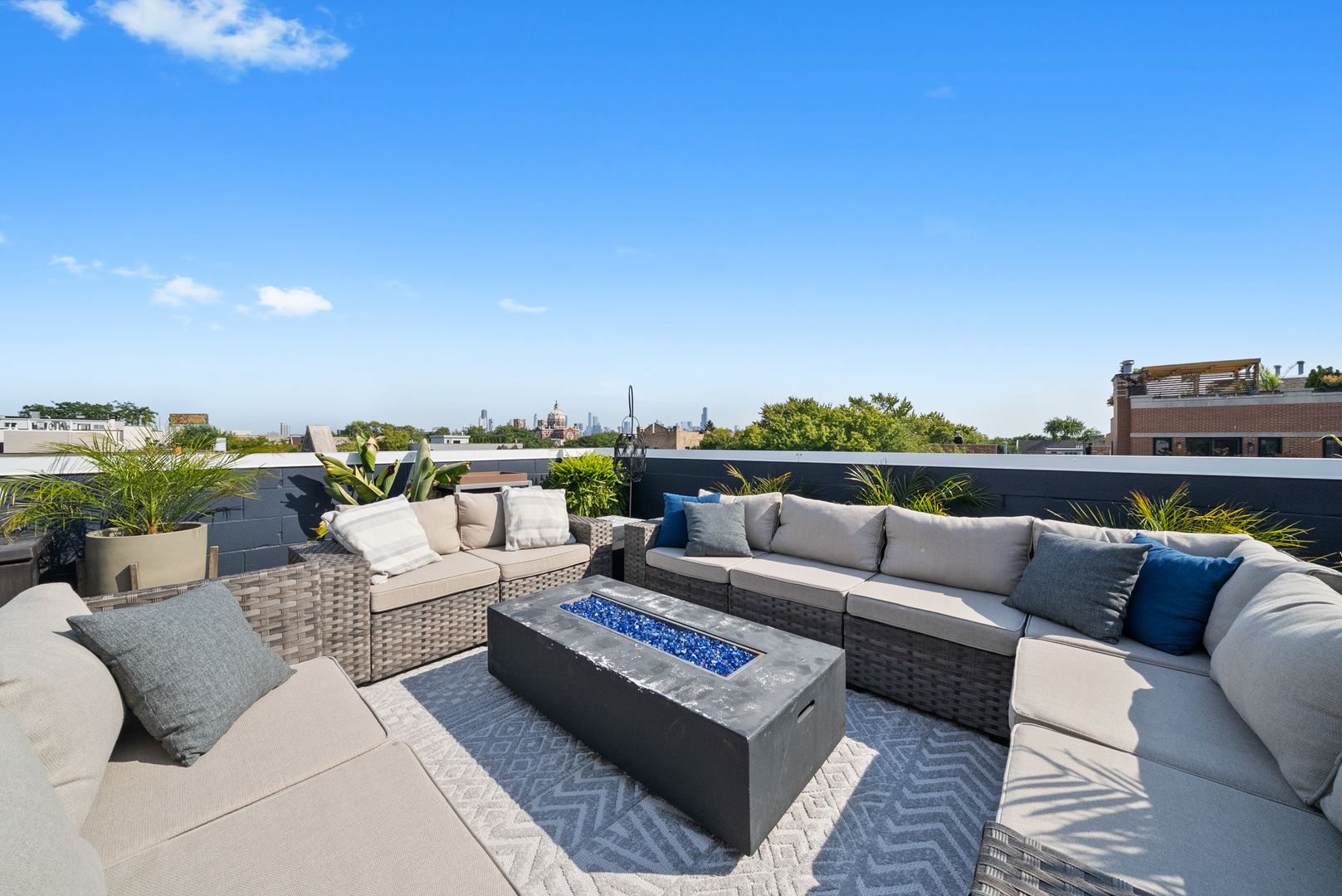 1936 W Armitage Avenue Unit: 3E