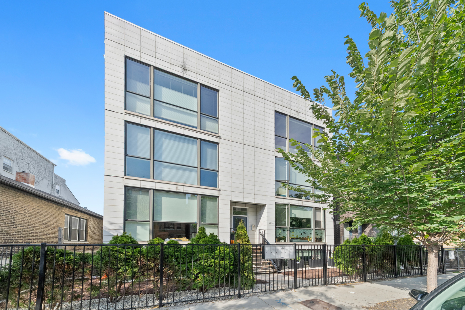 1936 W Armitage Avenue Unit: 3E