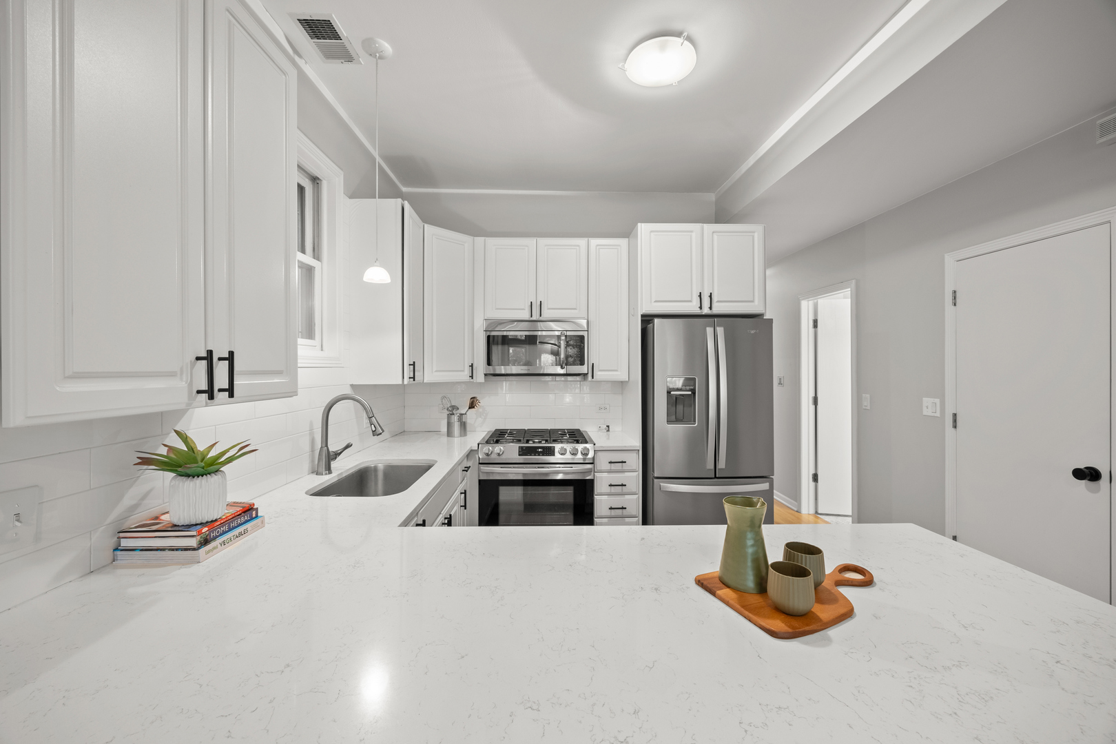 1326 W School Street Unit: 2