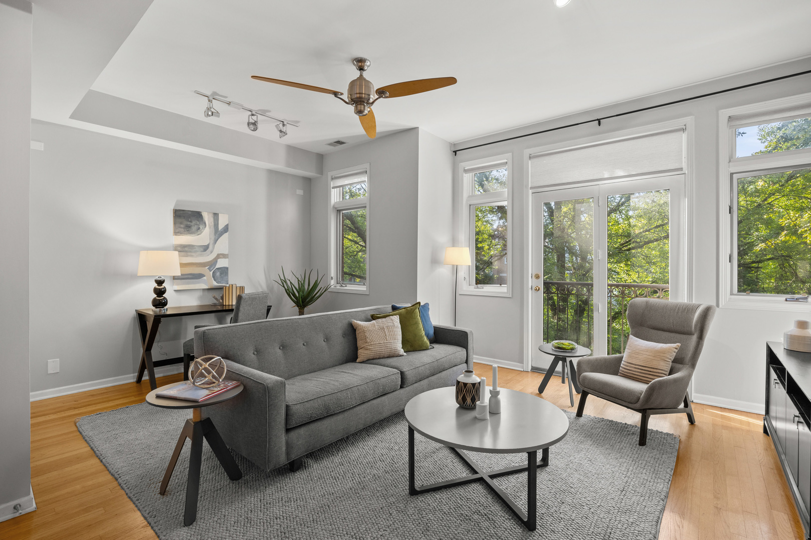 1326 W School Street Unit: 2