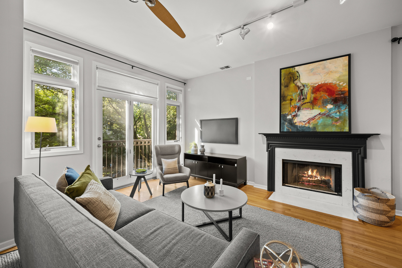 1326 W School Street Unit: 2