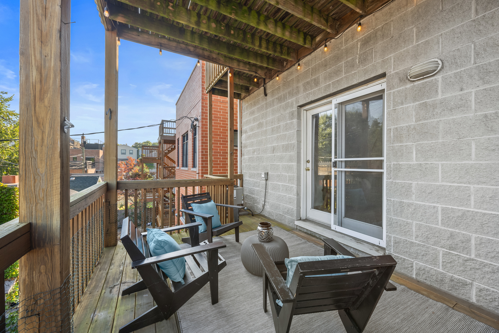 1326 W School Street Unit: 2