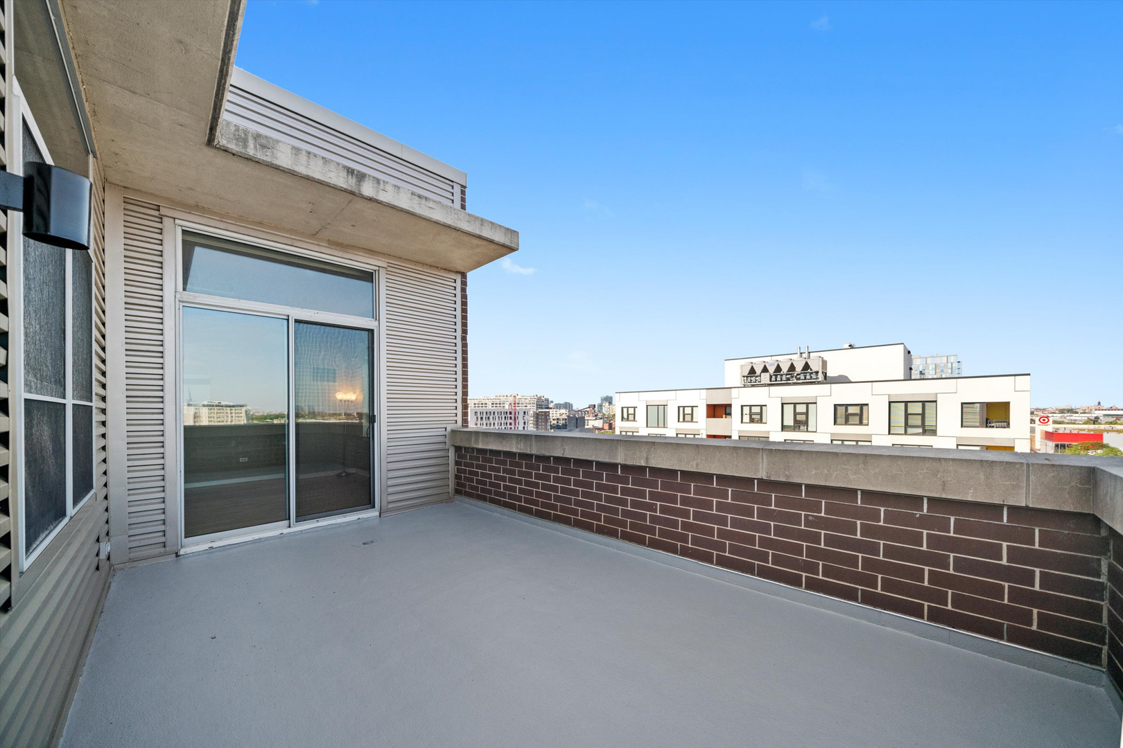 437 W Division Street Unit: 901