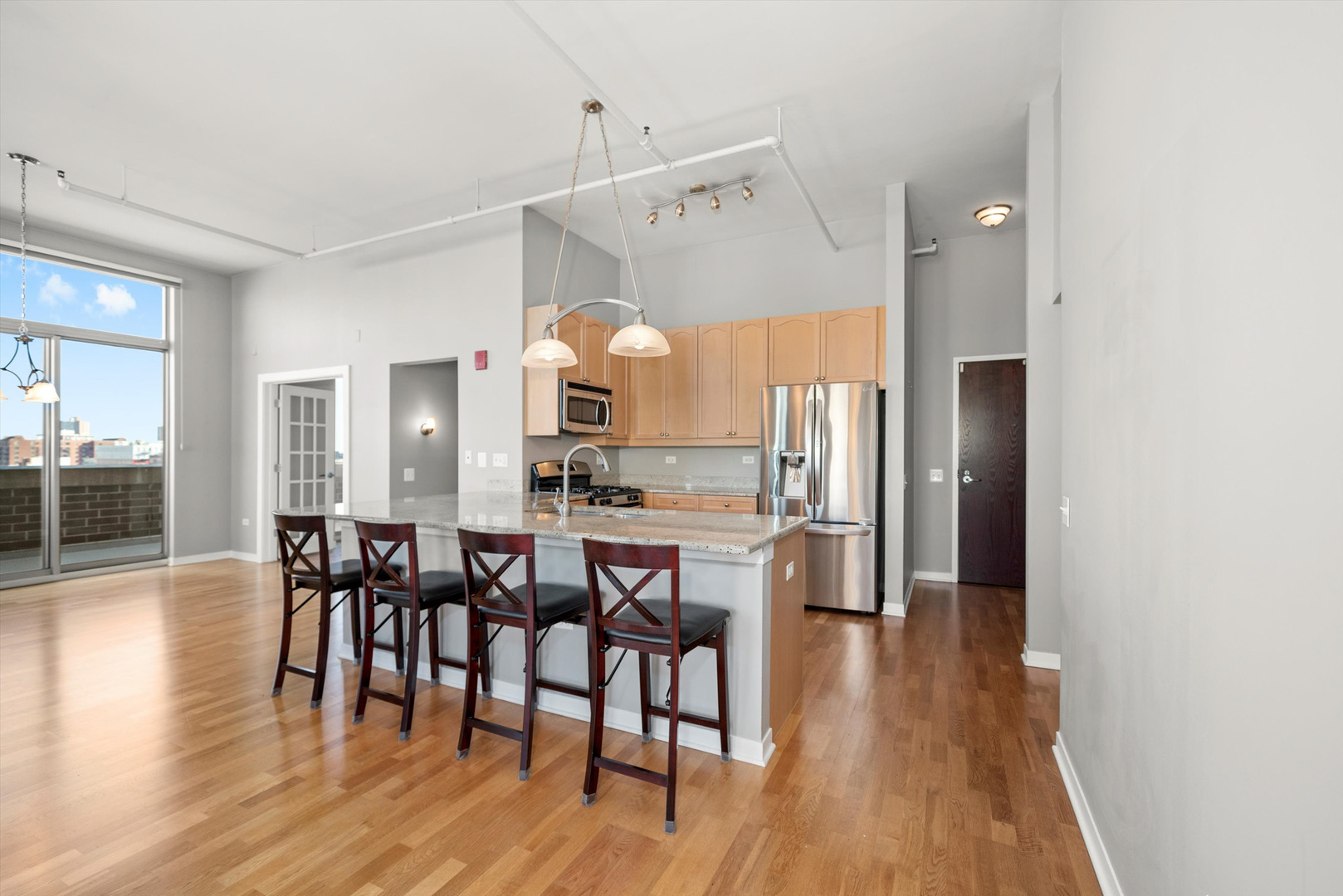 437 W Division Street Unit: 901