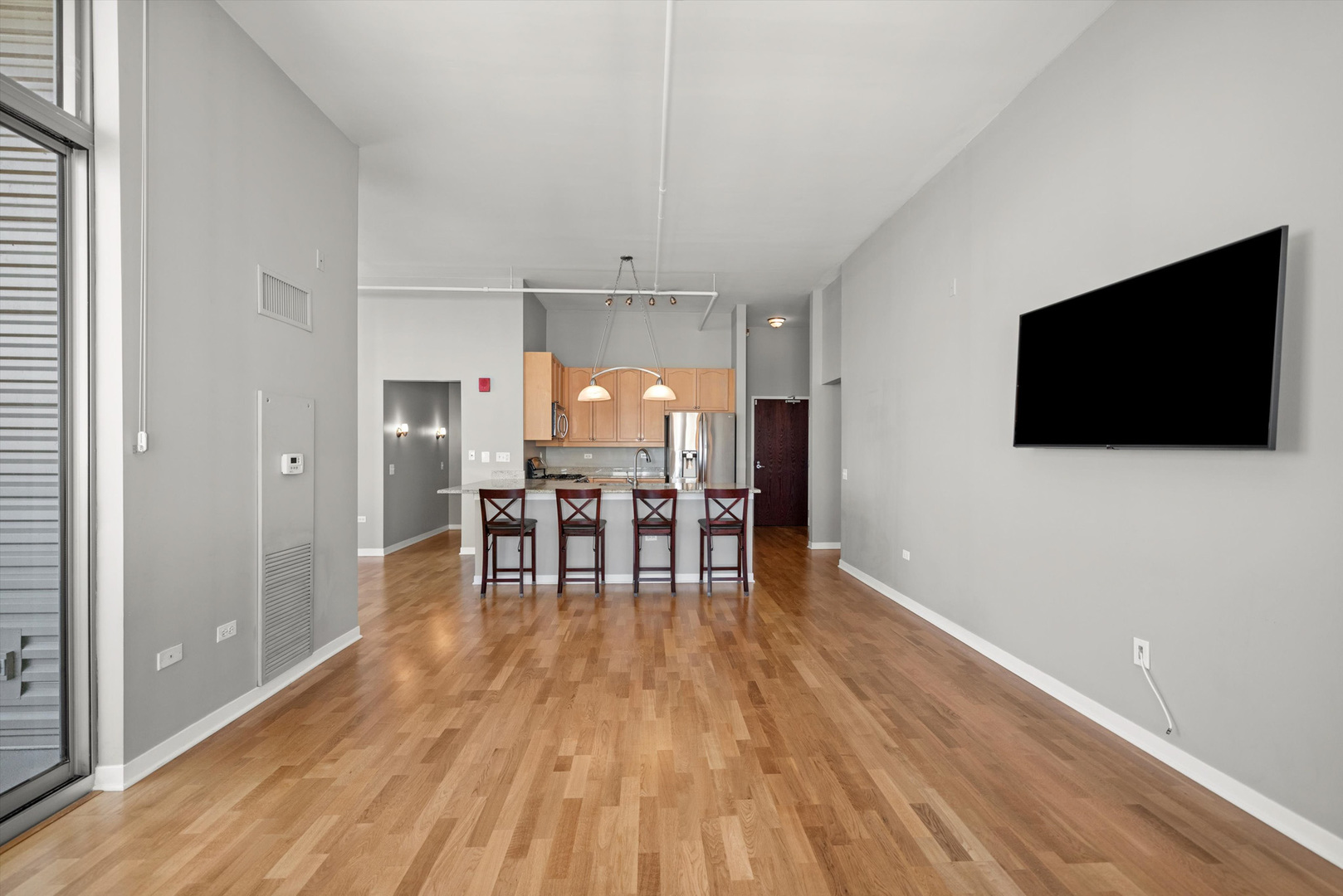 437 W Division Street Unit: 901