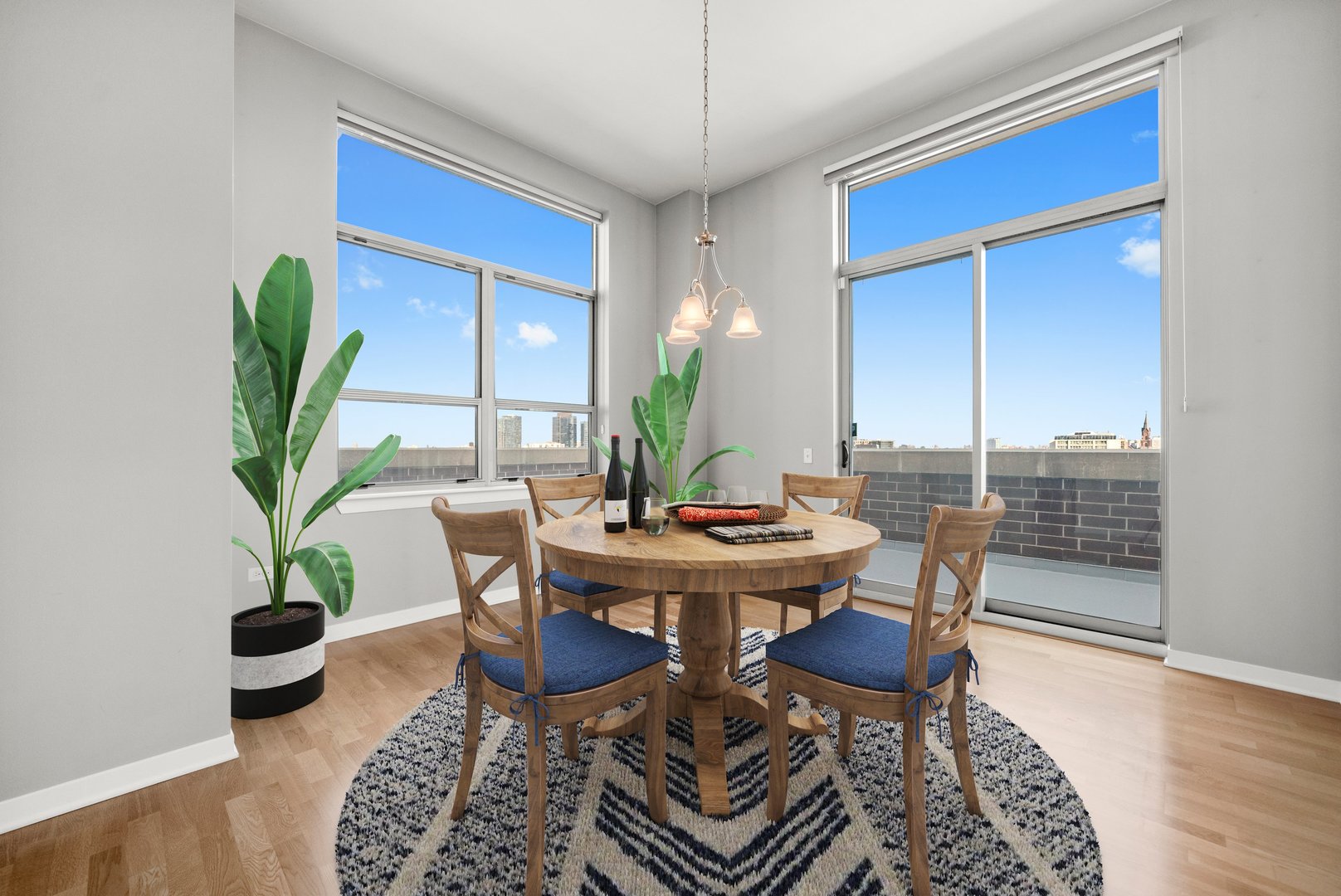 437 W Division Street Unit: 901
