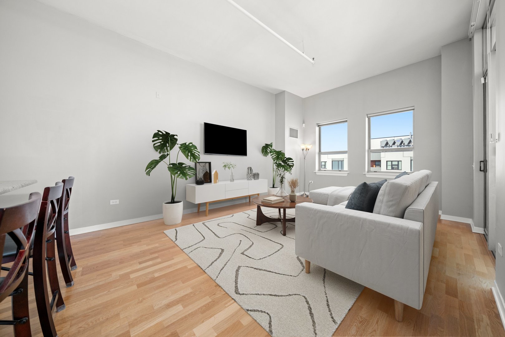437 W Division Street Unit: 901