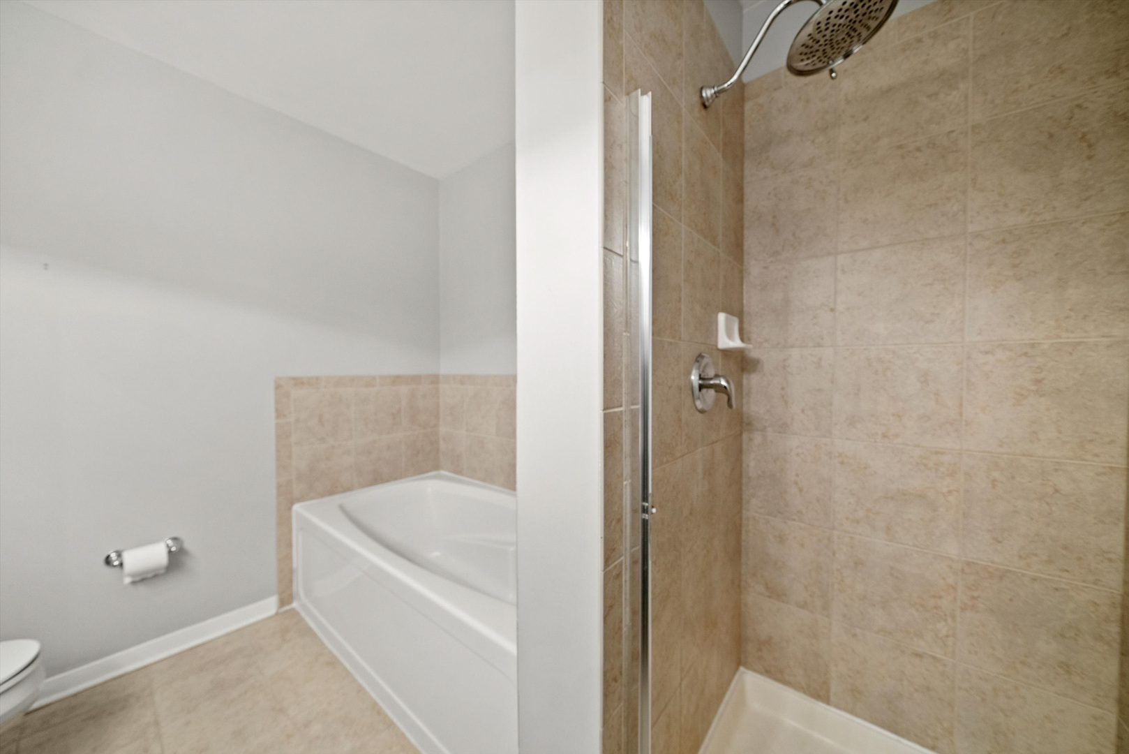 437 W Division Street Unit: 901