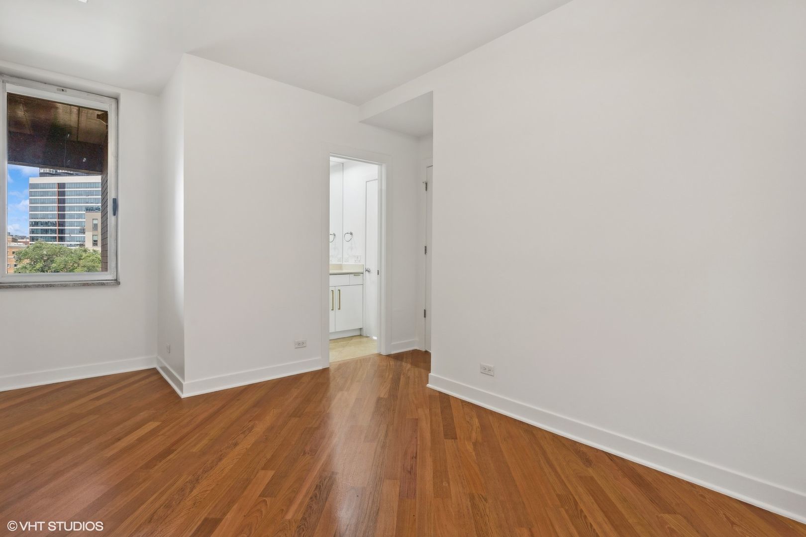 914 W Hubbard Street Unit: 204