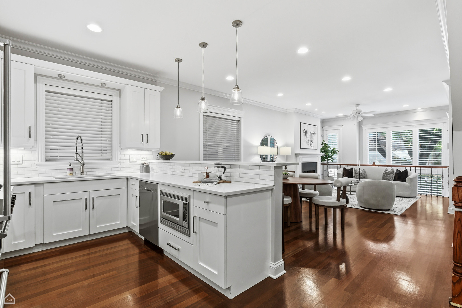 2773 N Kenmore Avenue Unit: 1