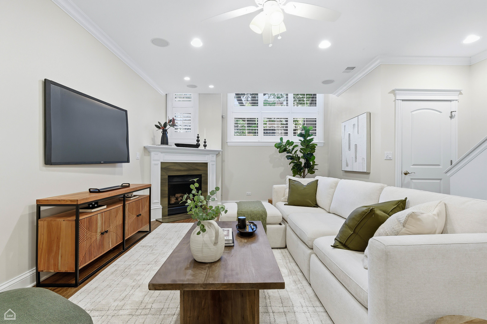 2773 N Kenmore Avenue Unit: 1