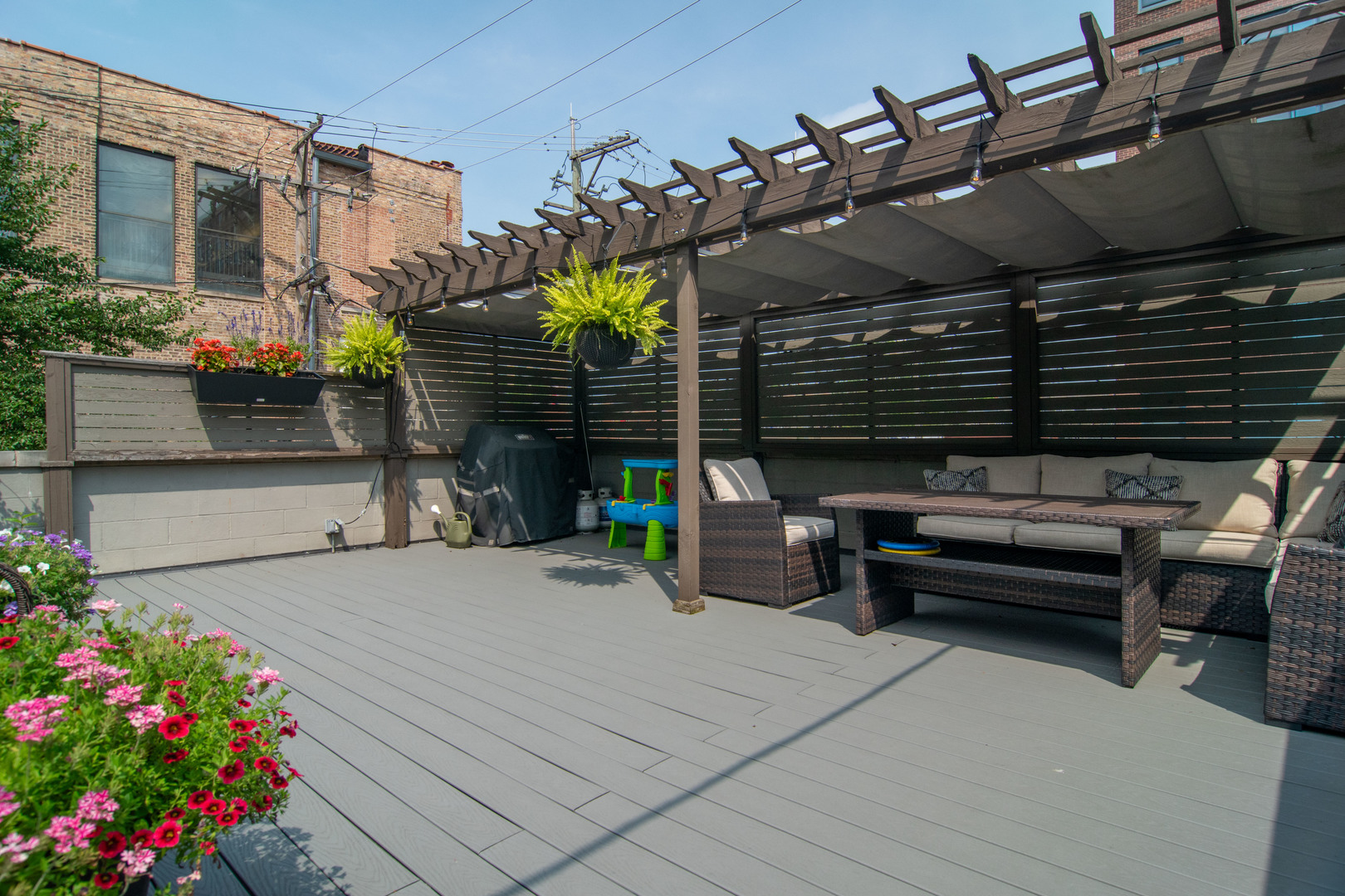 2773 N Kenmore Avenue Unit: 1