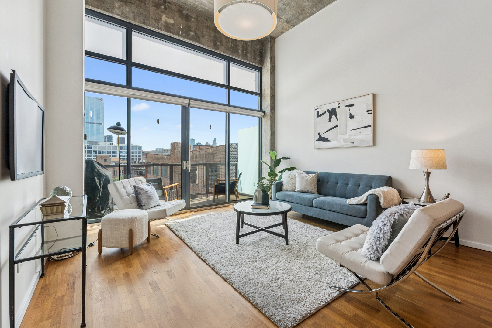 321 S Sangamon Street Unit: 908